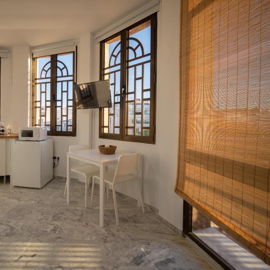 Conjunto De Apartamentos Antiguo Palacio Hotel Paris ウエルバ エクステリア 写真